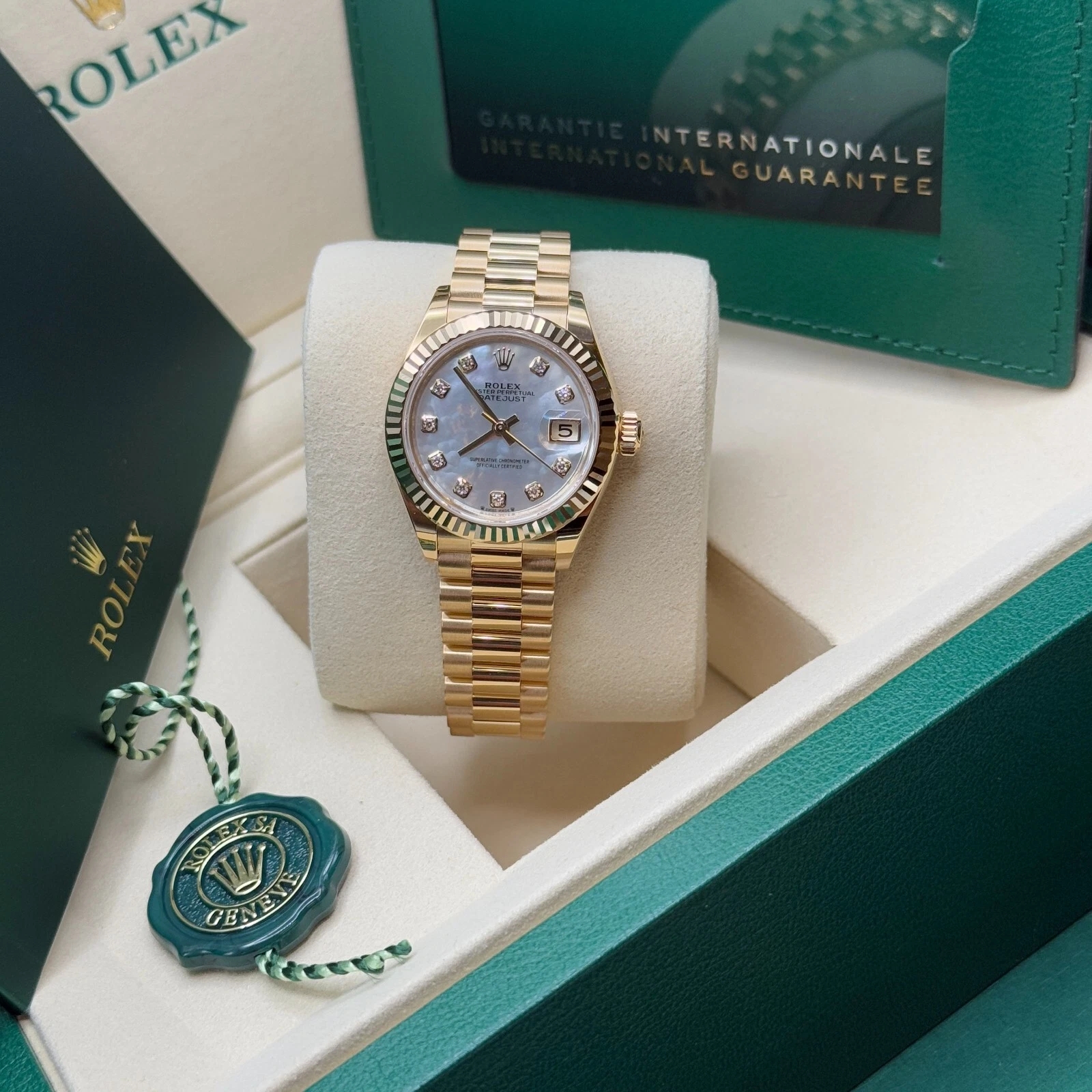 Rolex Lady-Datejust 28mm 279178 Mother-of-Pearl Diamonds Dial - Image 9
