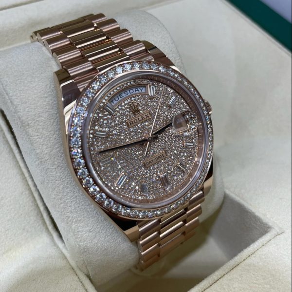 Rolex  Day-Date 40mm Diamonds Paved Dial 228345rbr-0002