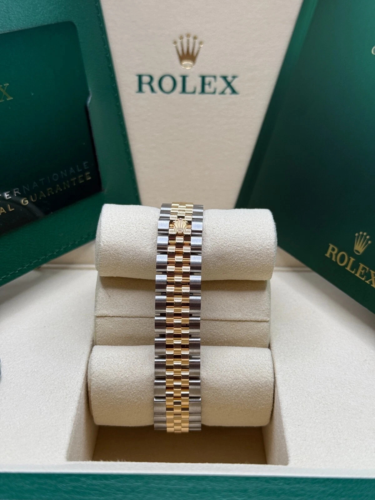 Rolex Lady-Datejust 28mm 279173 Silver Index Dial Oyster Bracelet - Image 6