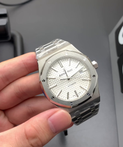 Alternative view of Audemars Piguet ROYAL OAK Silver-Toned Dial 41mm