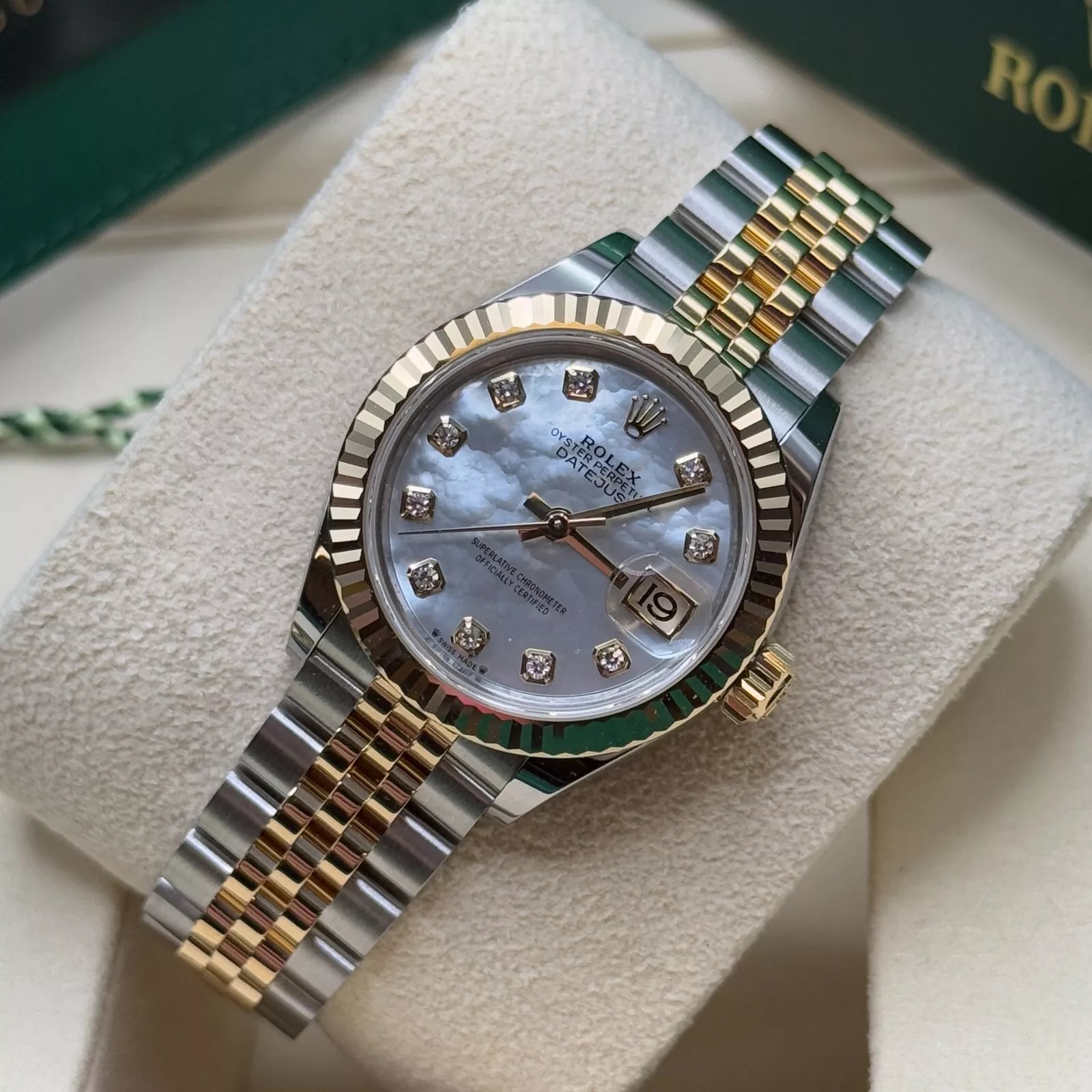 Rolex Lady-Datejust 28mm 279173 Mother of Pearl Diamond Dial Oyster Bracelet - Image 8