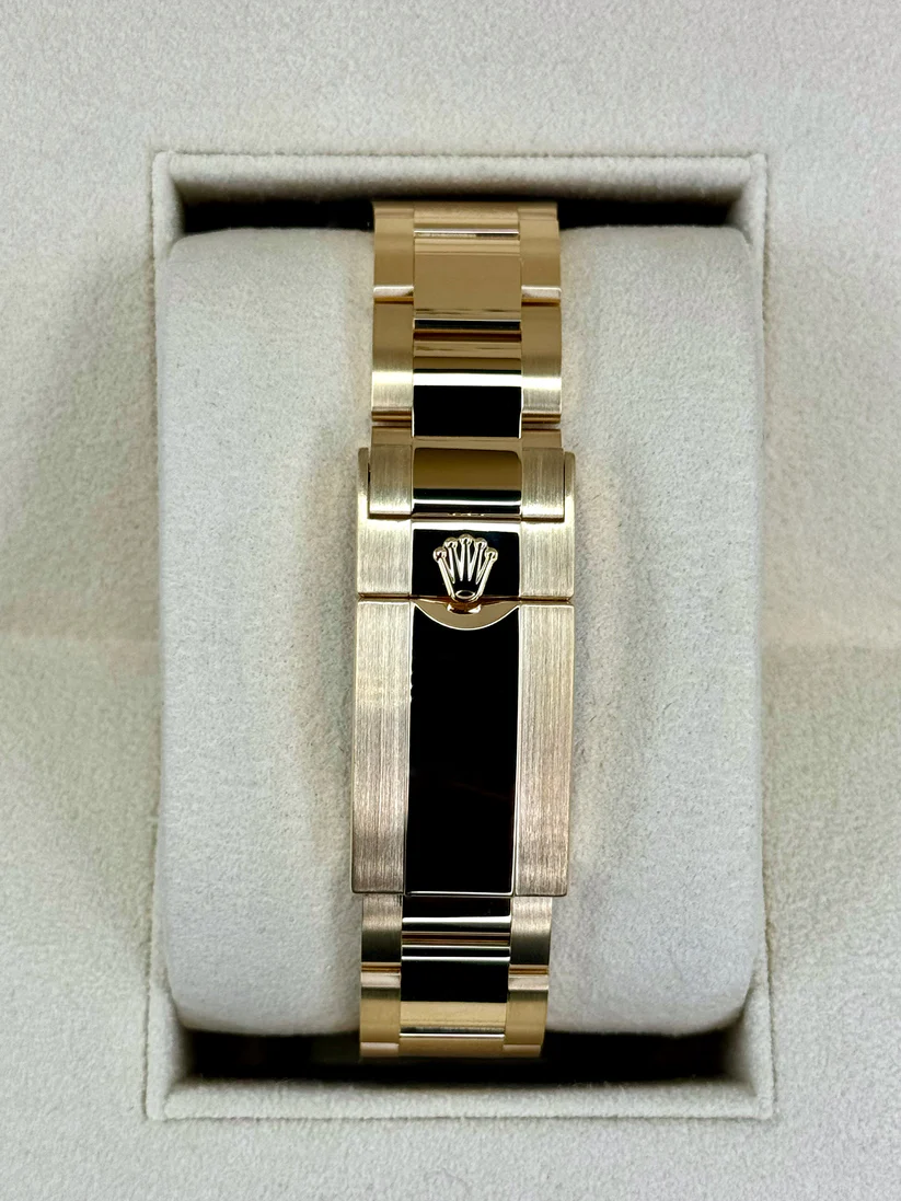 Rolex Cosmograph Daytona 40mm 116508 - Image 6