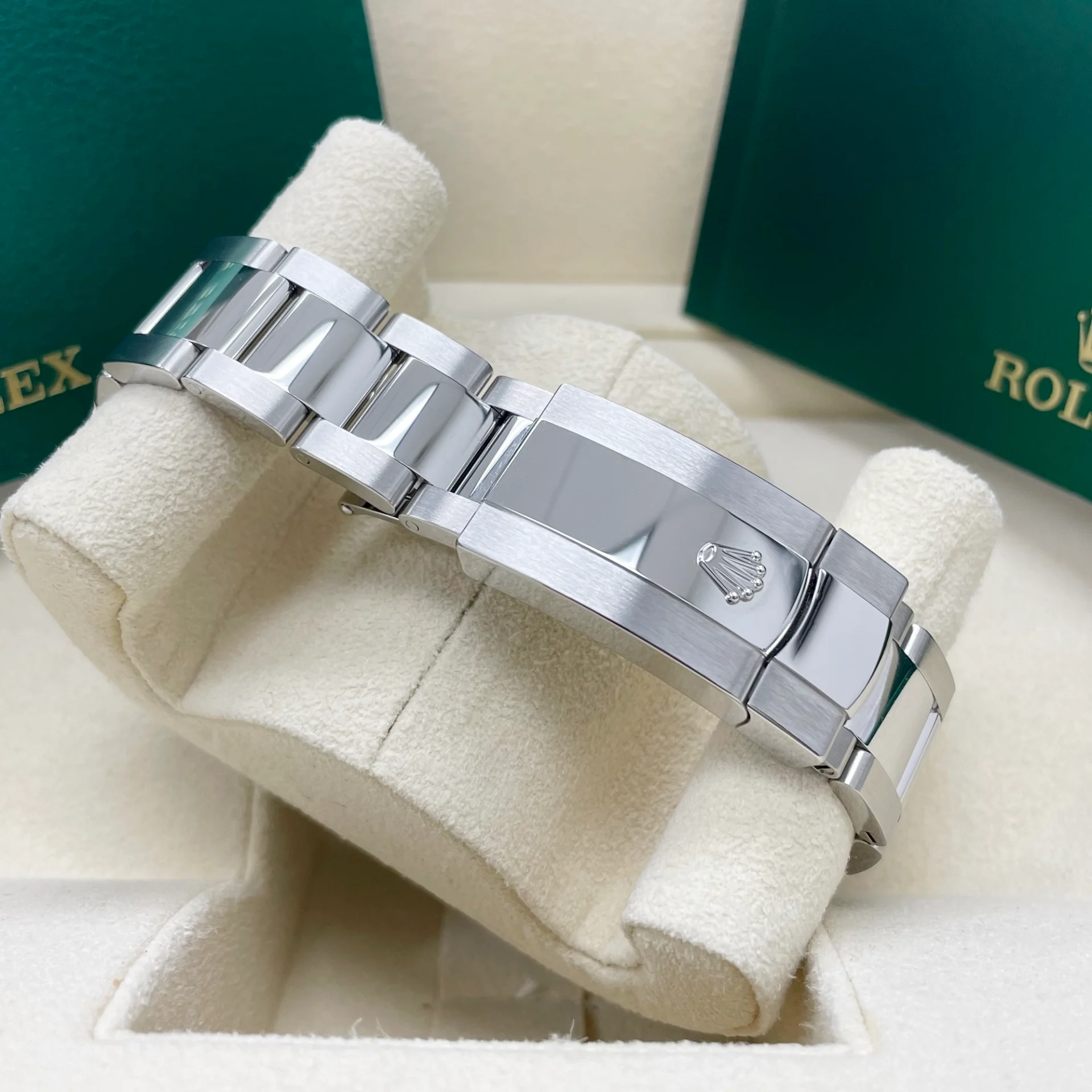 Rolex Datejust 41mm 126300 Silver Index Jubilee Stainless Steel Watch - Image 12