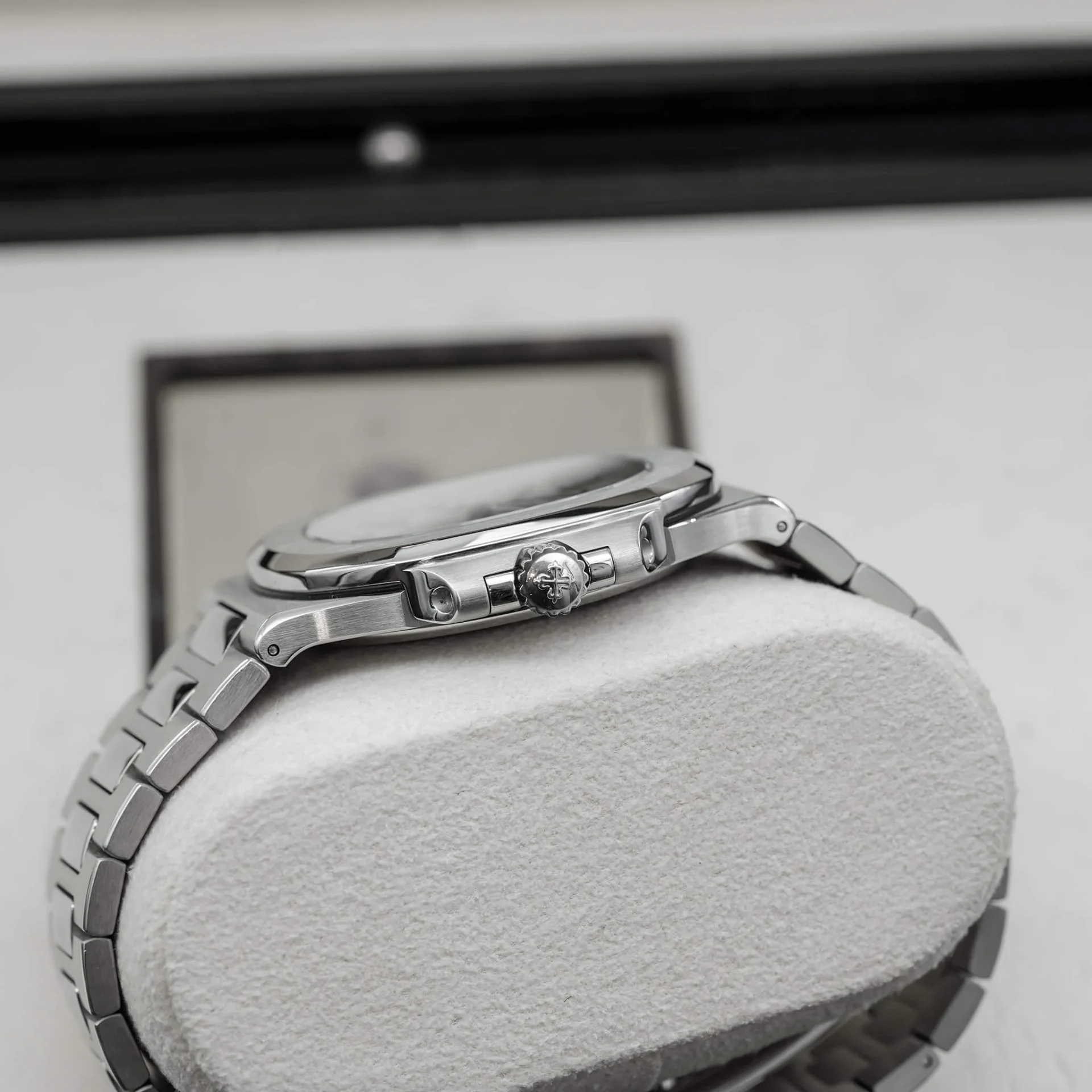 Patek Philippe Nautilus Silvery White Dial Stainless Steel Mens Watch 5711-1A-011 - Image 3