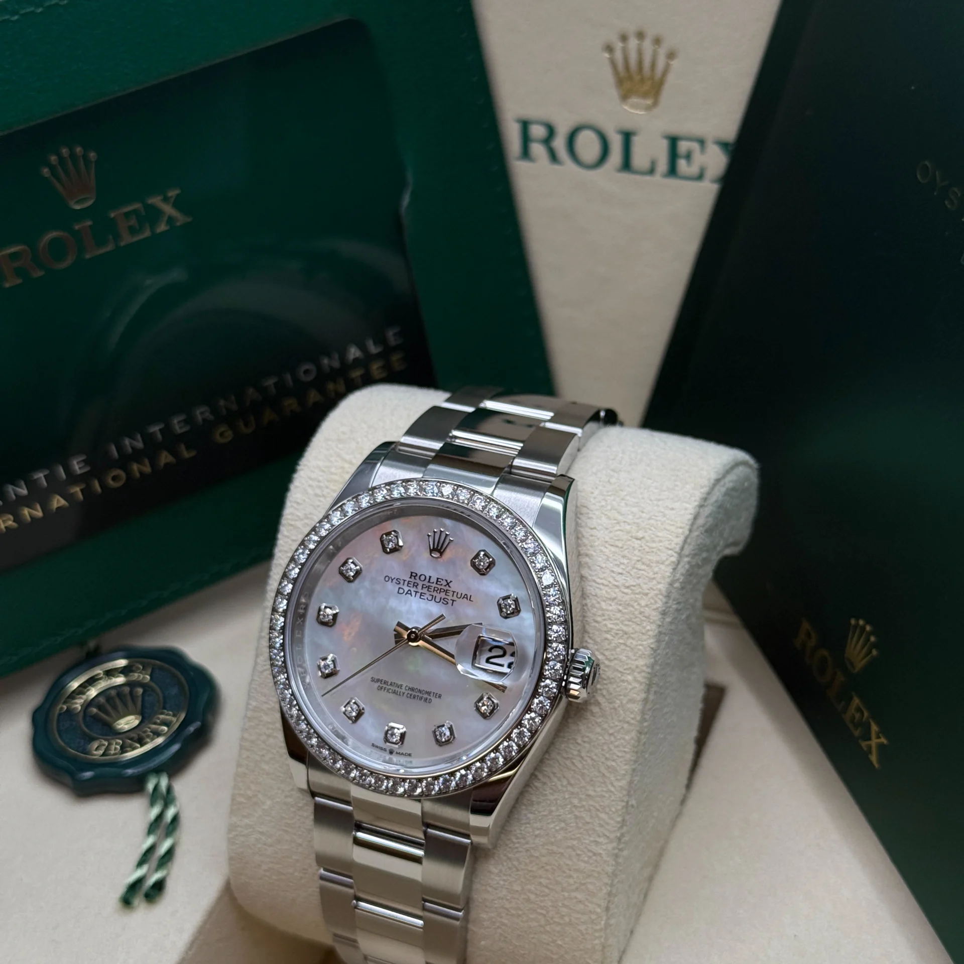 Rolex Datejust 36mm 126284 Mother-of-Pearl Dial Oyster Bracelet - Image 5