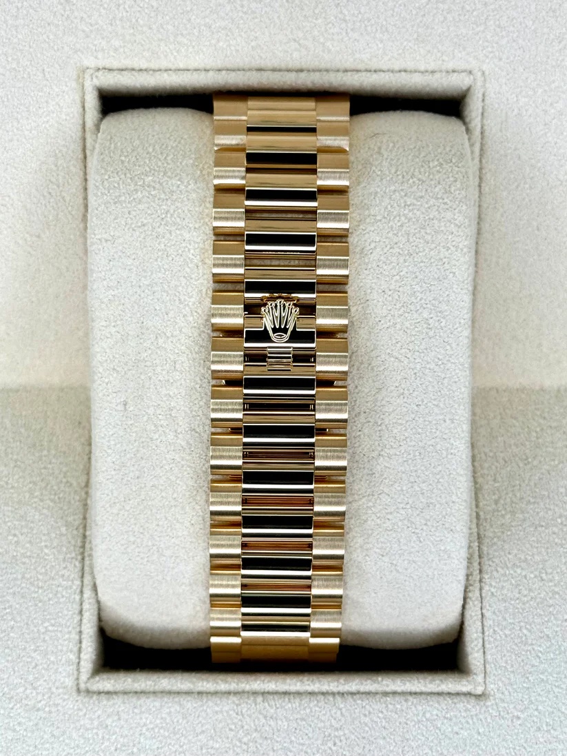 Rolex Yellow Gold President Day Date 40mm Onyx Diamond Dial - 228238 - Image 6