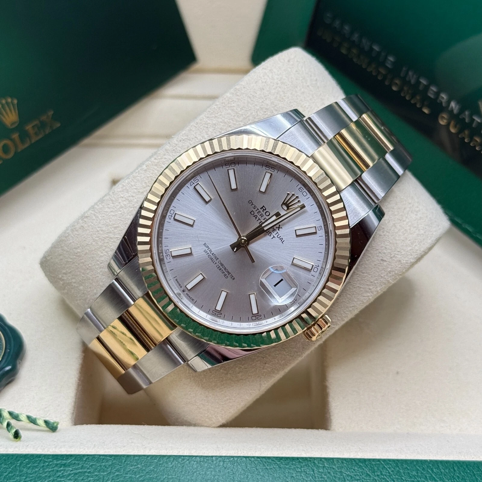 Rolex Datejust 41mm 126333 Silver Index Oyster Steel and Yellow Gold Mens Watch - Image 8