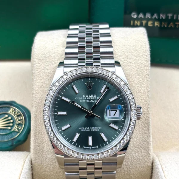 Rolex  Datejust 36mm 126284 Green Dial Jubilee Bracelet