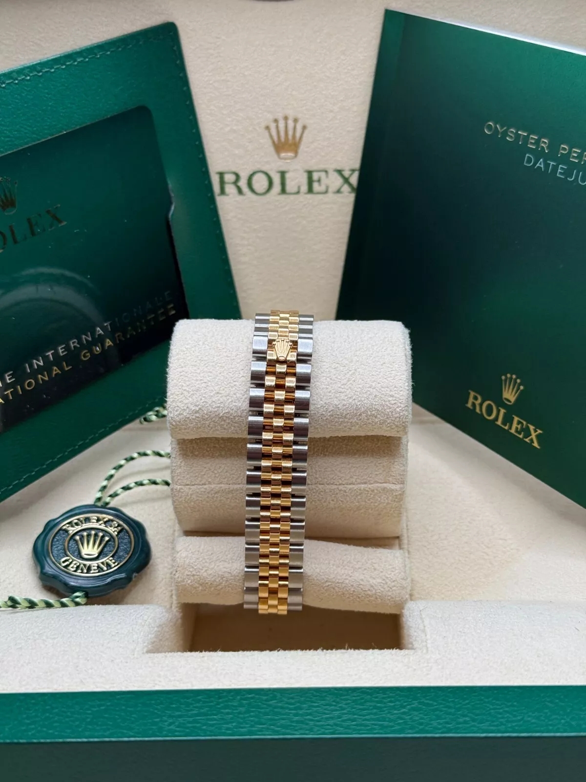 Rolex Lady-Datejust 28mm 279173 Silver Diamond Dial Oyster Bracelet - Image 6