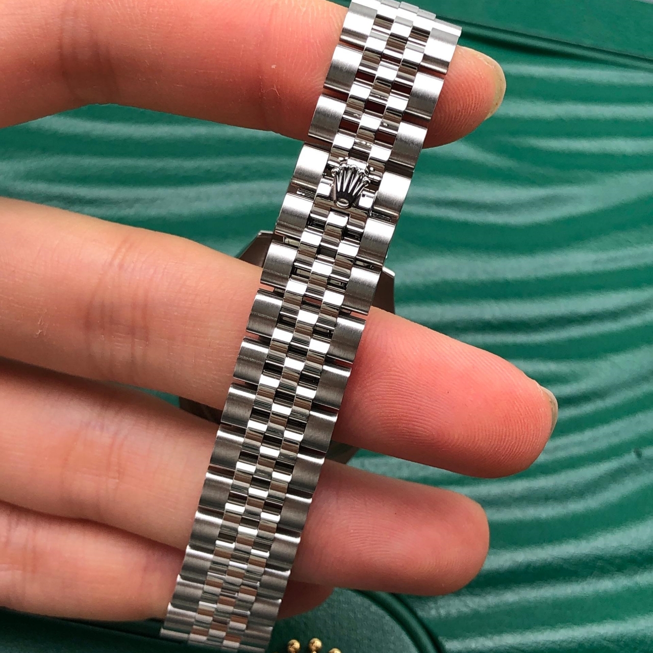 Rolex Lady-Datejust 28mm 279174 Silver Dial Oyster Bracelet - Image 10