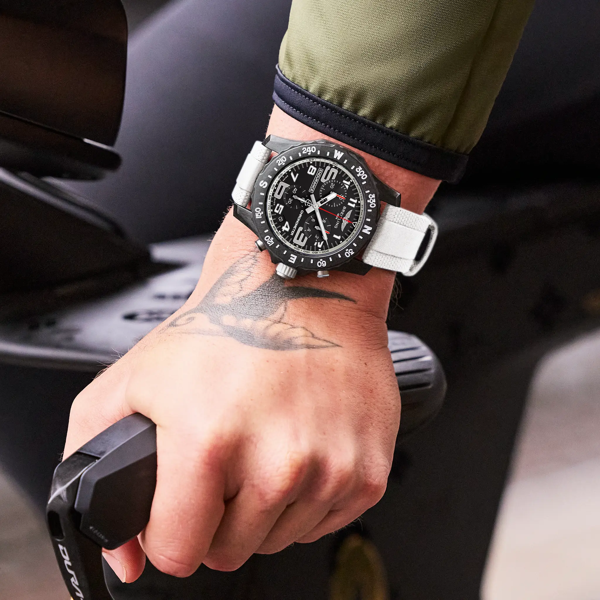 Breitling Professional Endurance Pro 44mm X82310A71B1S2 - Image 7