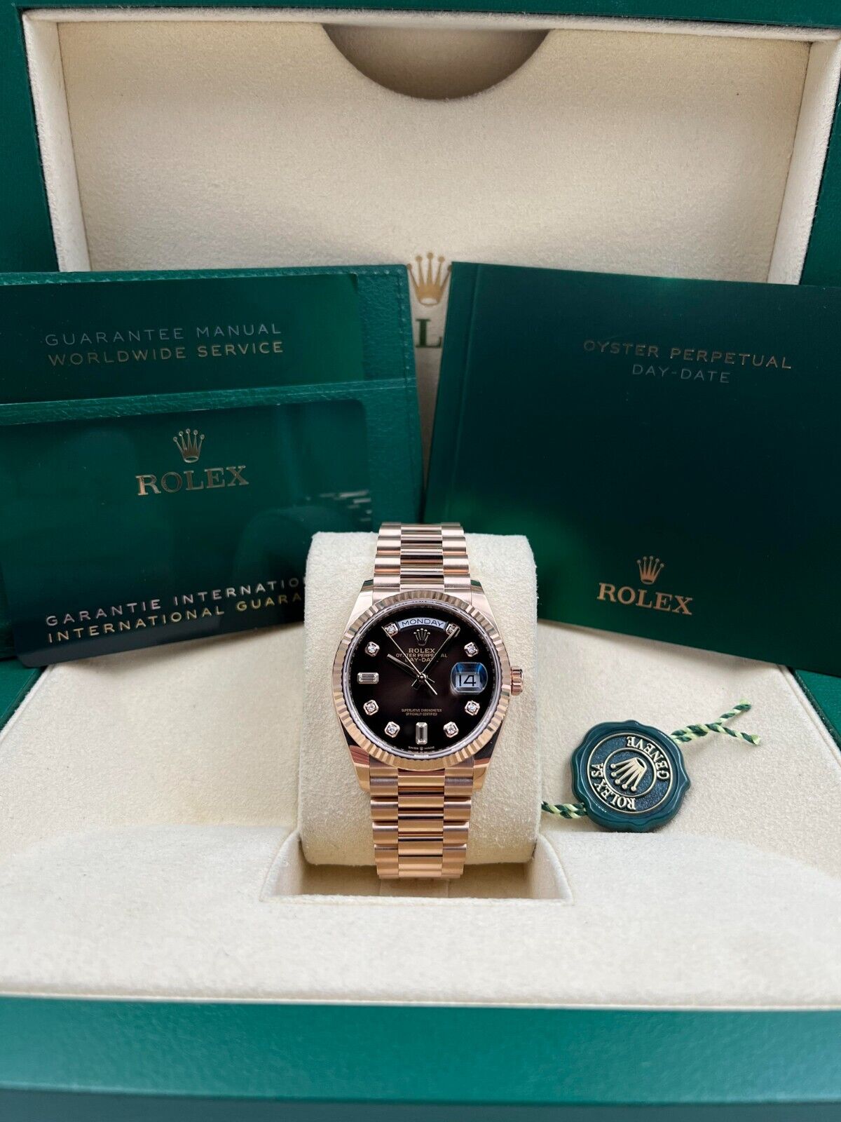 Rolex Day-Date M128235-0037 36mm - Image 10