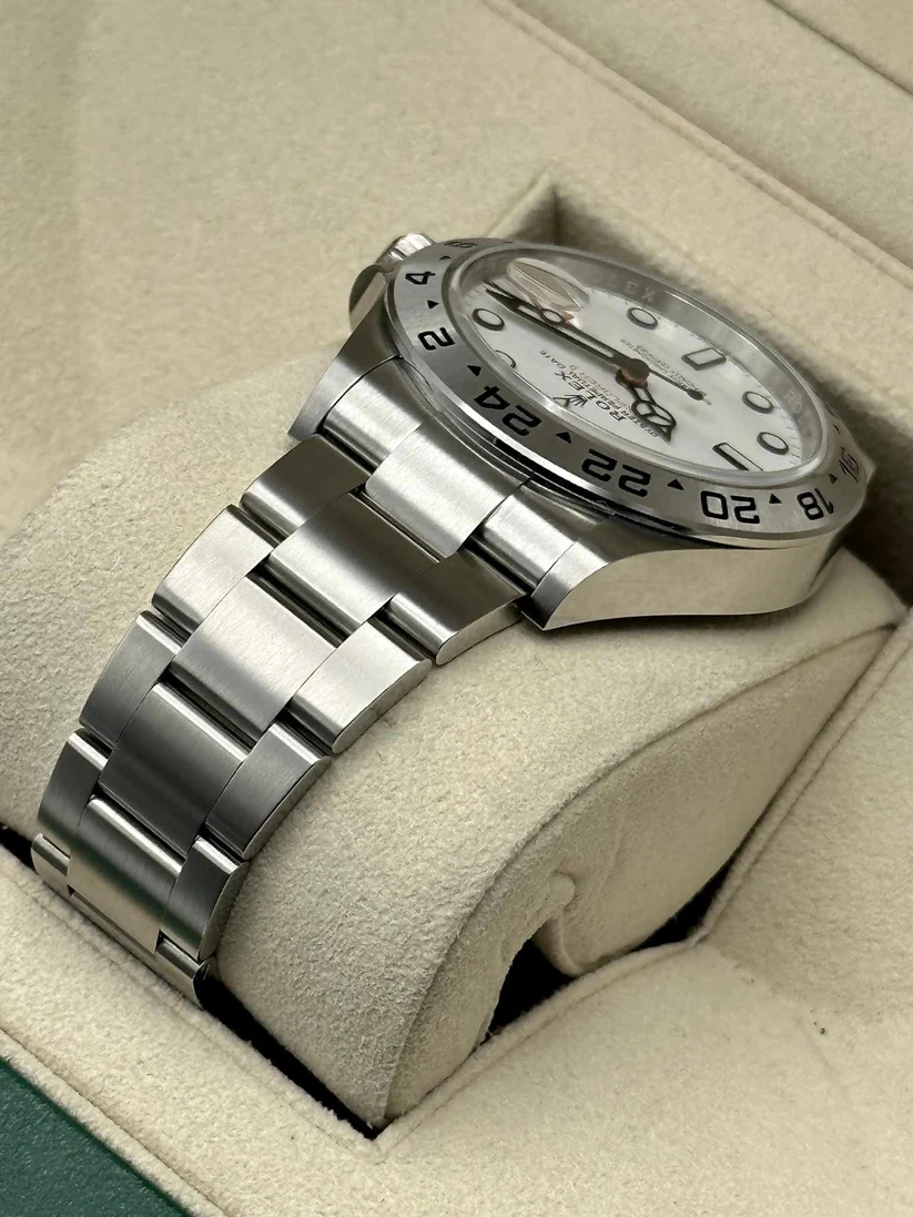 Rolex Explorer II 226570 42mm White Dial Men's Watch - Image 3