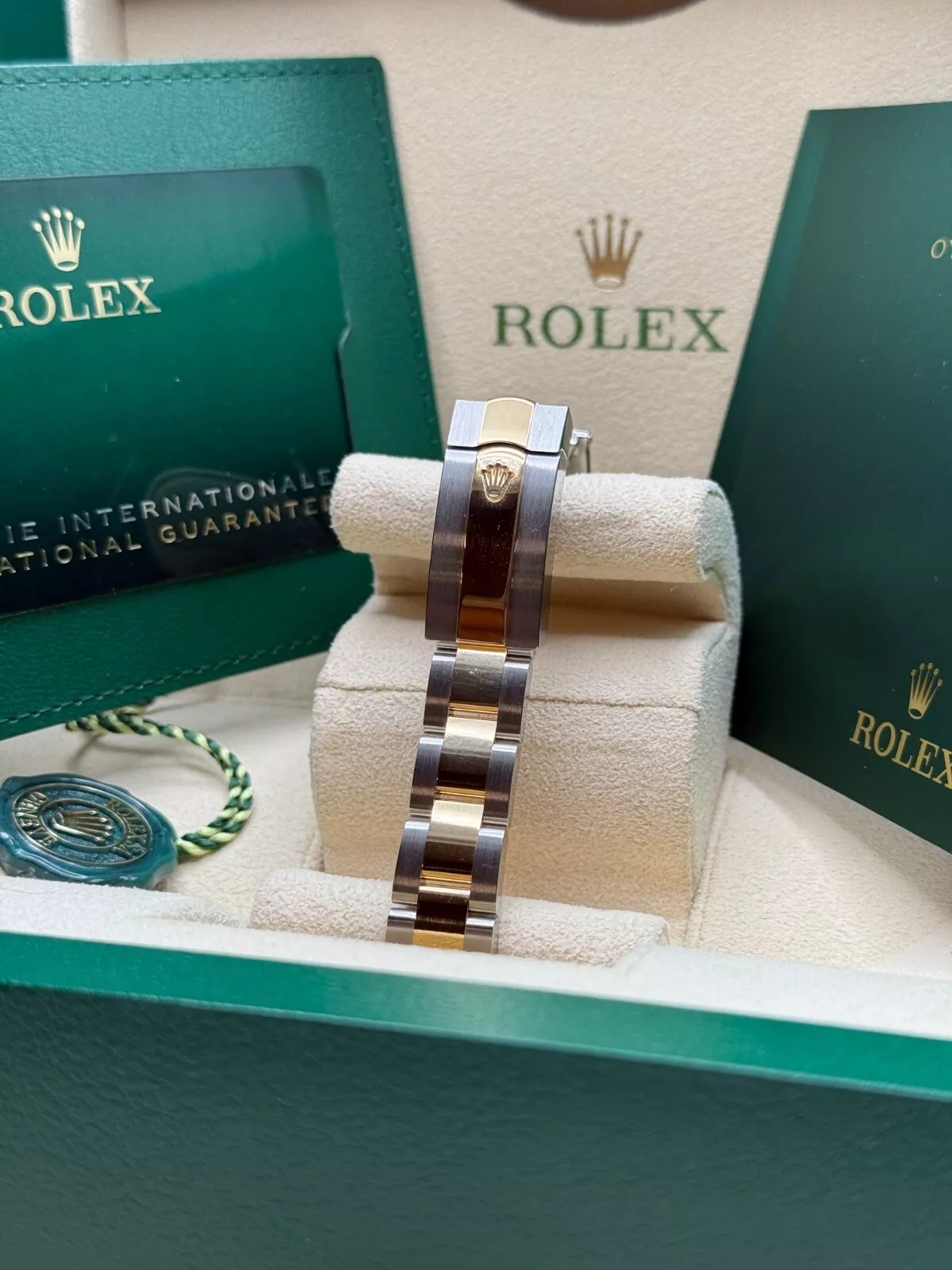 Rolex Lady-Datejust 28mm 279173 Champagne Index Dial Oyster Bracelet - Image 6