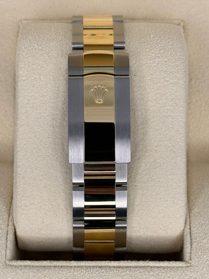 Rolex Datejust 36mm 126203 White Dial Domed Bezel Jubilee Bracelet - Image 10