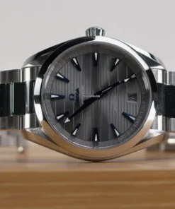 Alternative view of OMEGA Seamaster Aqua Terra 41mm Grey Dial Stainless Steel Bracelet 220.10.41.21.06.001