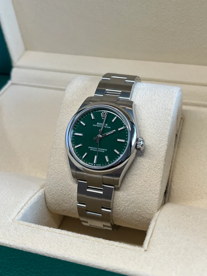 Rolex Oyster Perpetual 31mm 277200-0006 Green Dial Oyster Bracelet Watch - Image 3