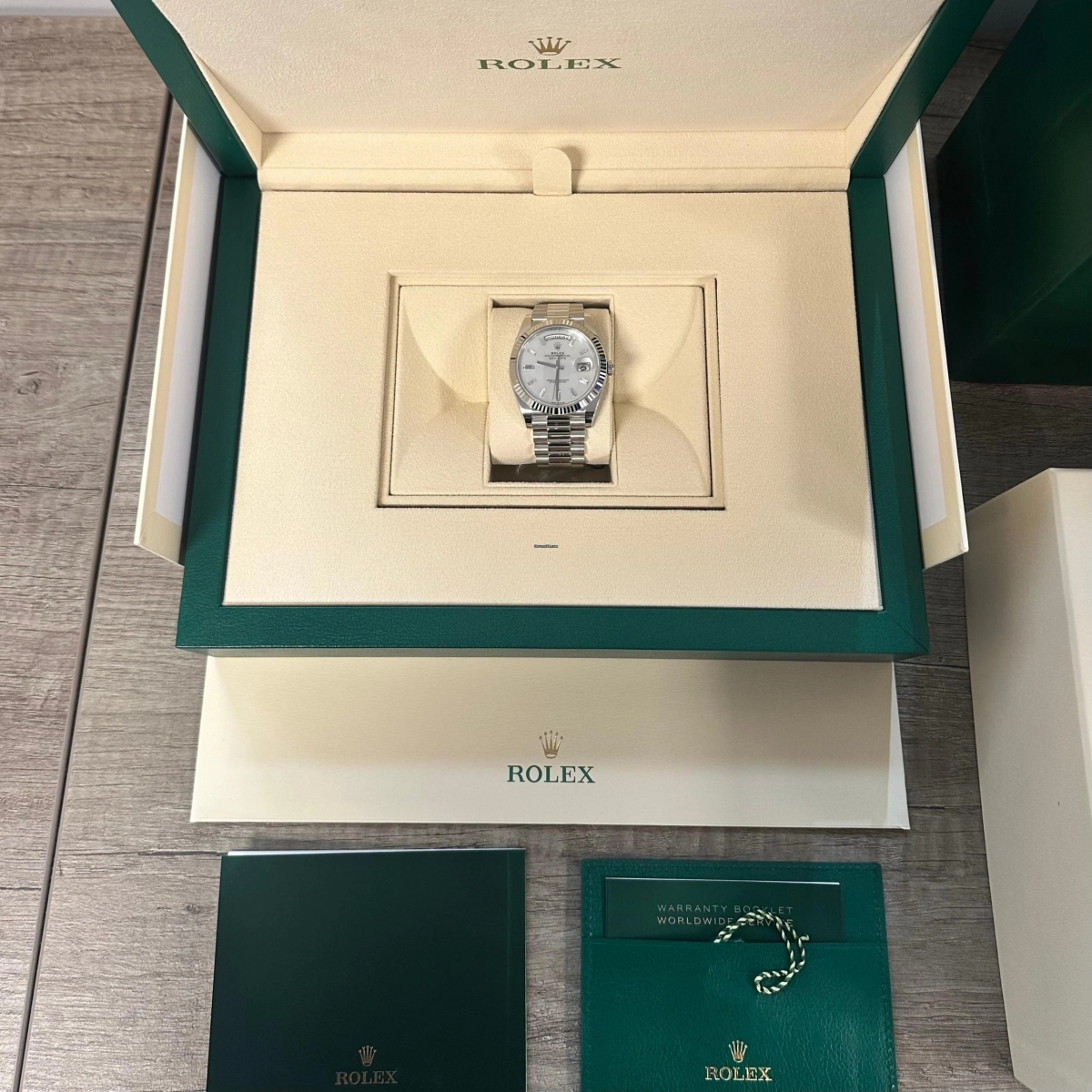 Rolex Day-Date 228236-0026 Mother Of Pearl Diamonds Dial - Image 6