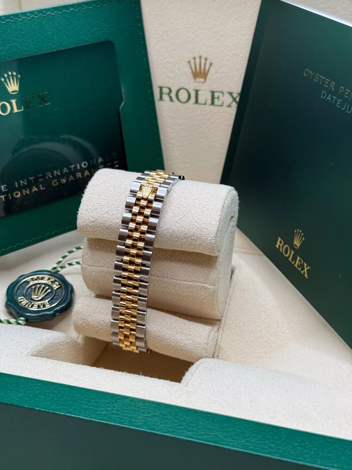 Rolex Lady-Datejust 28mm 279173 Silver Diamond Dial Oyster Bracelet - Image 7