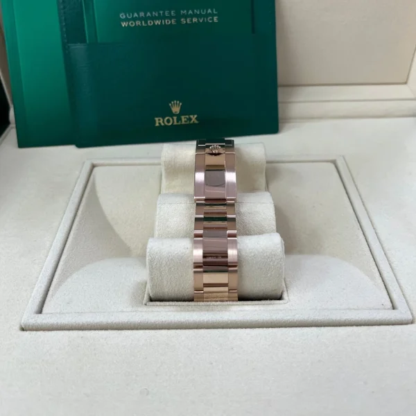 Rolex Cosmograph Daytona 116595RBOW 40mm