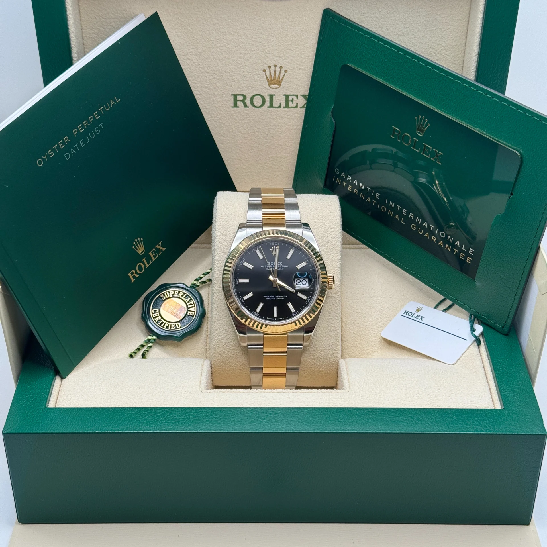 Rolex Datejust 41mm Two-Tone Yellow Gold Fluted Bezel Black Index Dial Jubilee - 126333 - Image 11