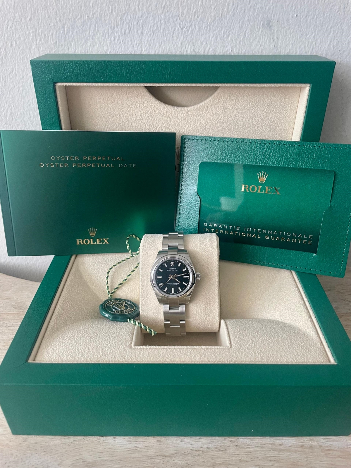 Rolex Oyster Perpetual 28mm 276200-0010 Black Dial Oyster Bracelet Watch - Image 9