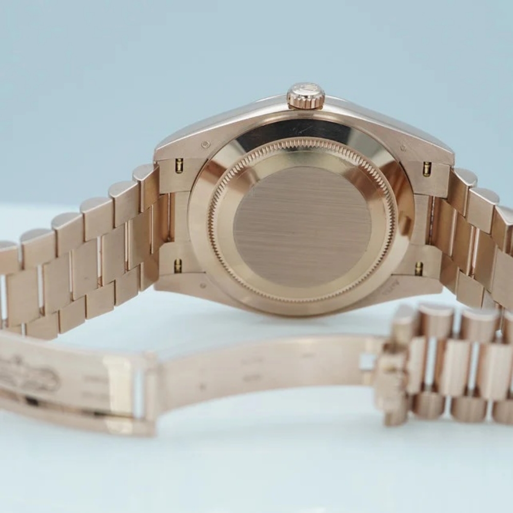 Rolex Day-Date "President" 40mm Everose Gold Diamond Pave Dial - 228235 - Image 5