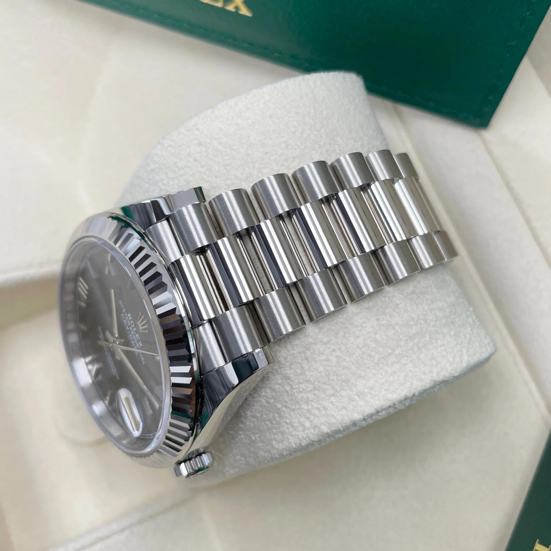 Rolex Day-Date "President" 40mm Blue Roman Dial 228236-0007 - Image 7