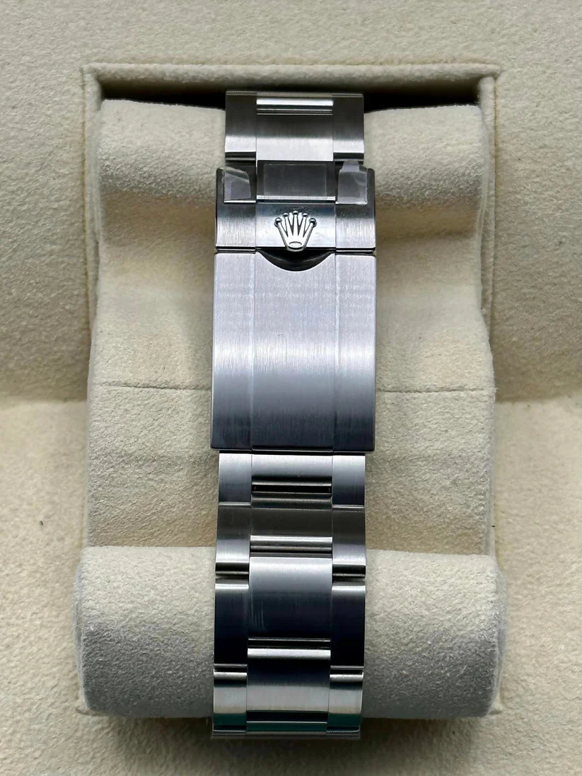 Rolex Explorer II 226570 42mm White Dial Men's Watch - Image 9