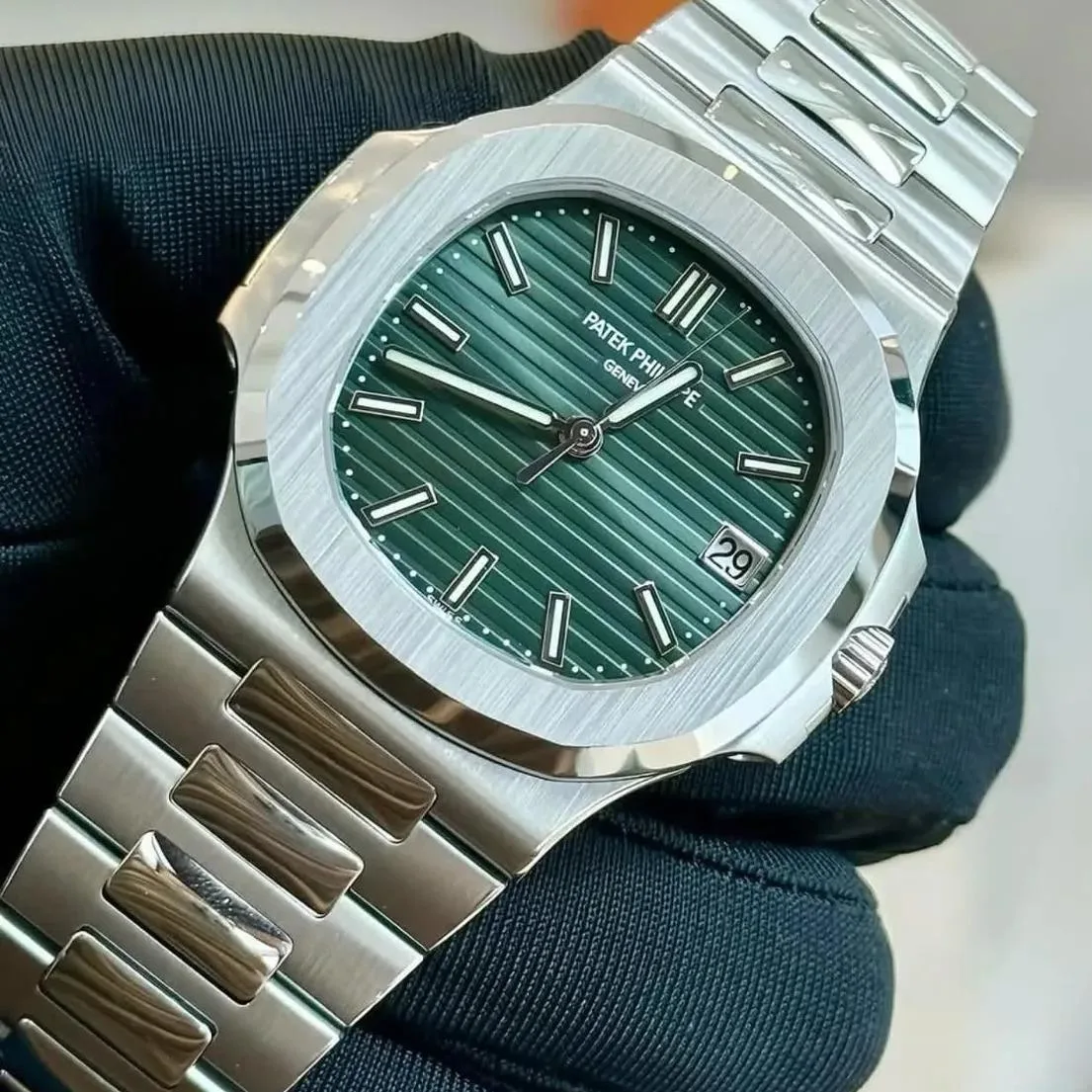 Patek Philippe Nautilus 5711-1A-014 - Image 2
