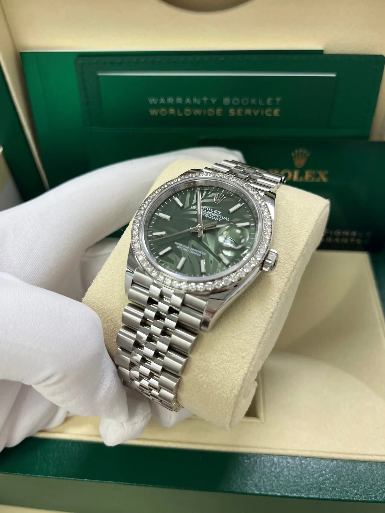 Rolex Datejust 36mm 126284 Olive Green Dial Jubilee Bracelet - Image 8