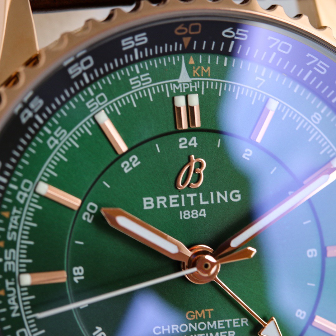 BREITLING Navitimer Automatic GMT 41 - Image 5