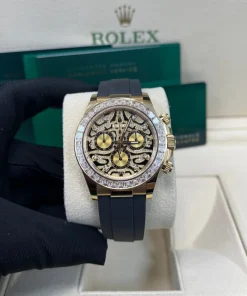 Alternative view of Rolex  Cosmograph Daytona M116588TBR 40mm