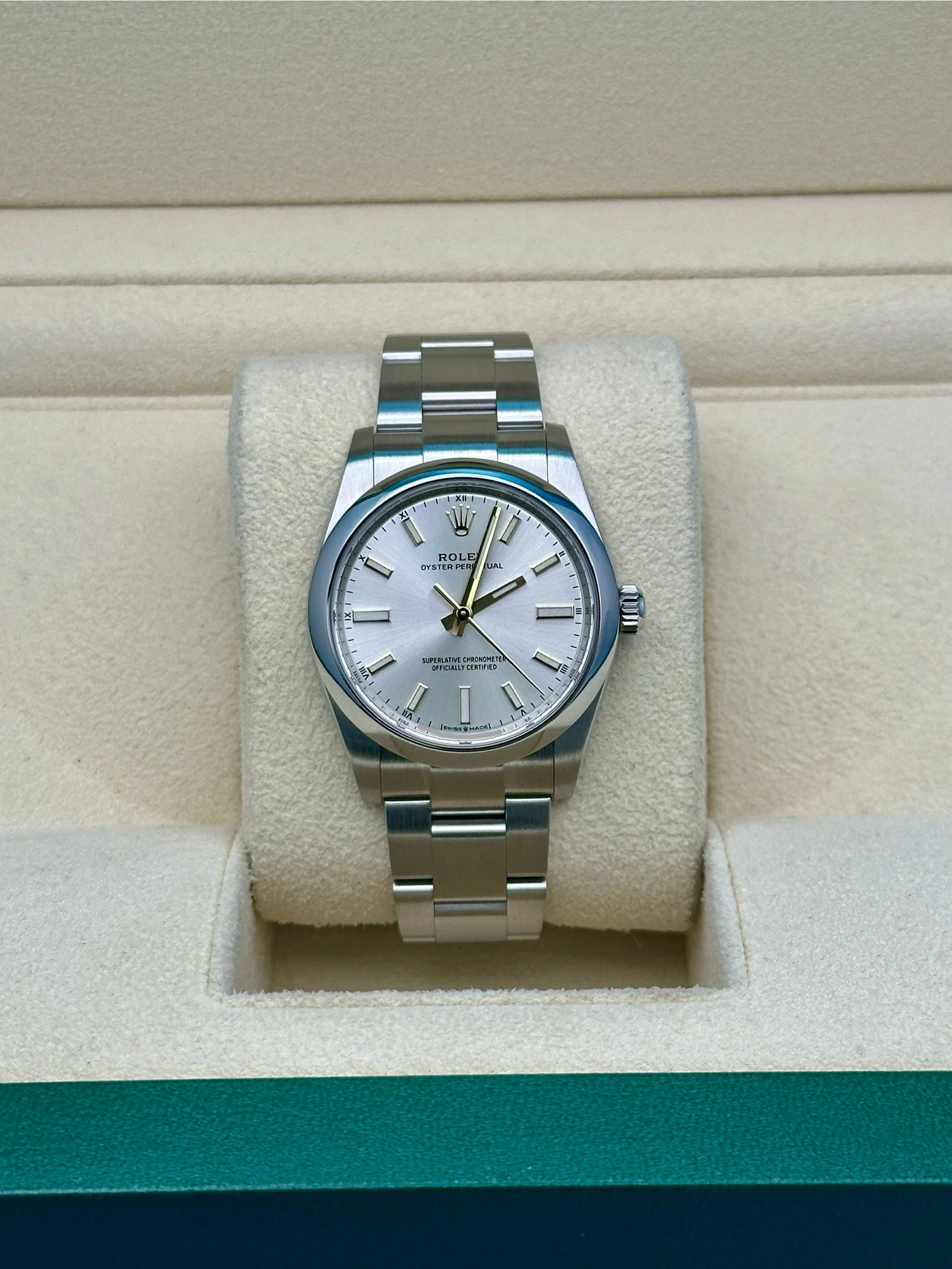 Rolex Oyster Perpetual 34mm 124200-0001 Silver Dial Oyster Stainless Steel Bracelet - Image 2