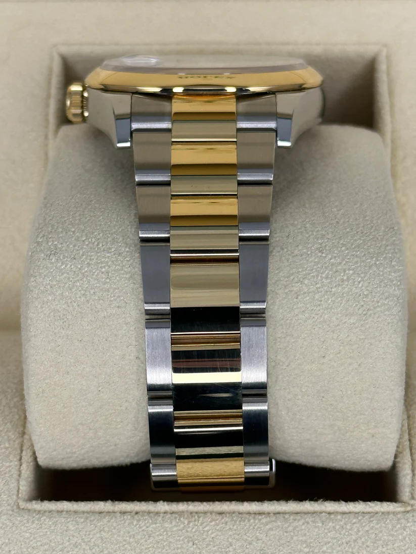 Rolex Datejust 36mm 126203 White Dial Domed Bezel Jubilee Bracelet - Image 8