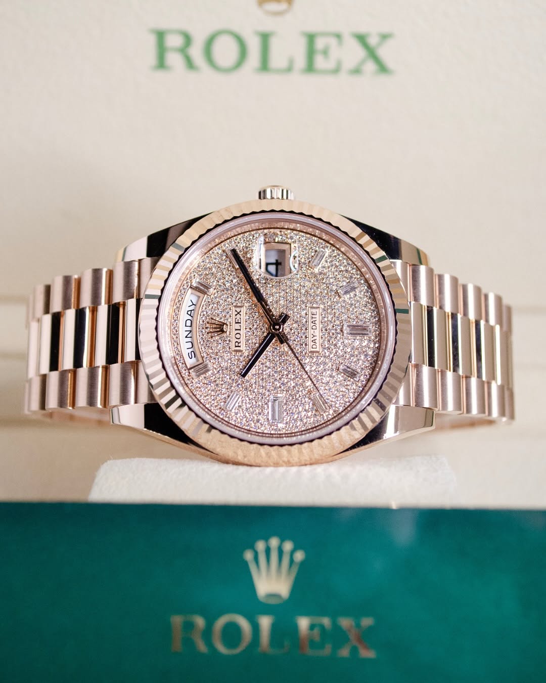 Rolex Day-Date "President" 40mm Everose Gold Diamond Pave Dial - 228235 - Image 4
