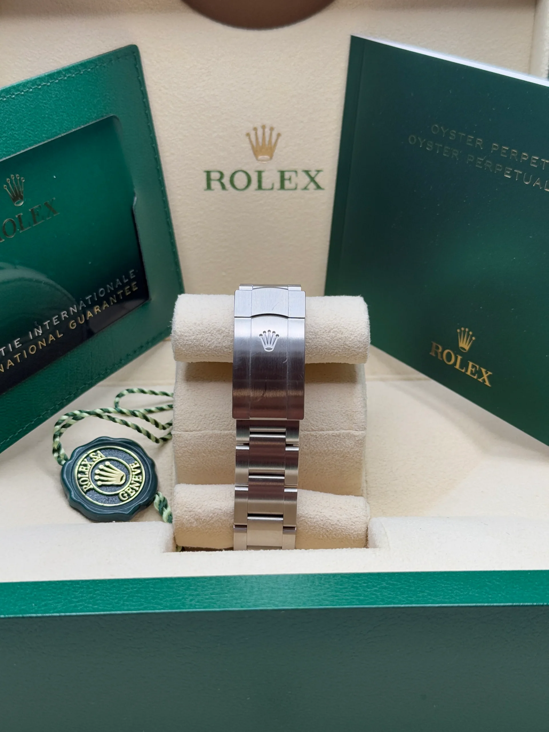 Rolex Oyster Perpetual 36mm 126000-0001 Silver Dial Oyster Bracelet - Image 6