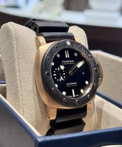 Alternative view of Panerai Submersible QuarantaQuattro Goldtech? OroCarbo 44mm PAM02070