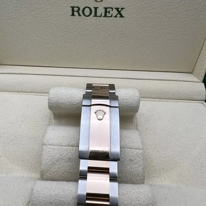Rolex Datejust 36mm 126231 Rose Dial Oyster Bracelet - Image 15