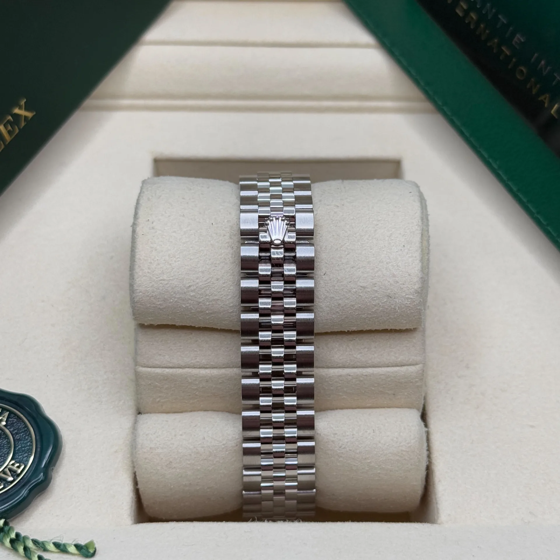 Rolex Lady-Datejust 28mm 279174 Silver Diamond Dial Oyster Bracelet - Image 6