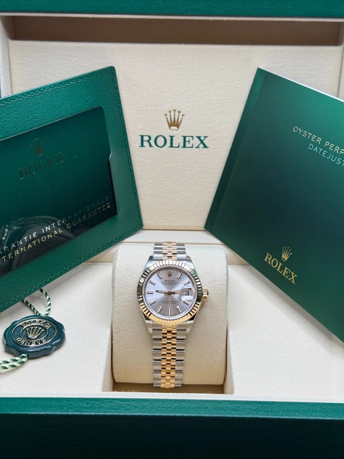 Rolex Lady-Datejust 28mm 279173 Silver Index Dial Oyster Bracelet - Image 8