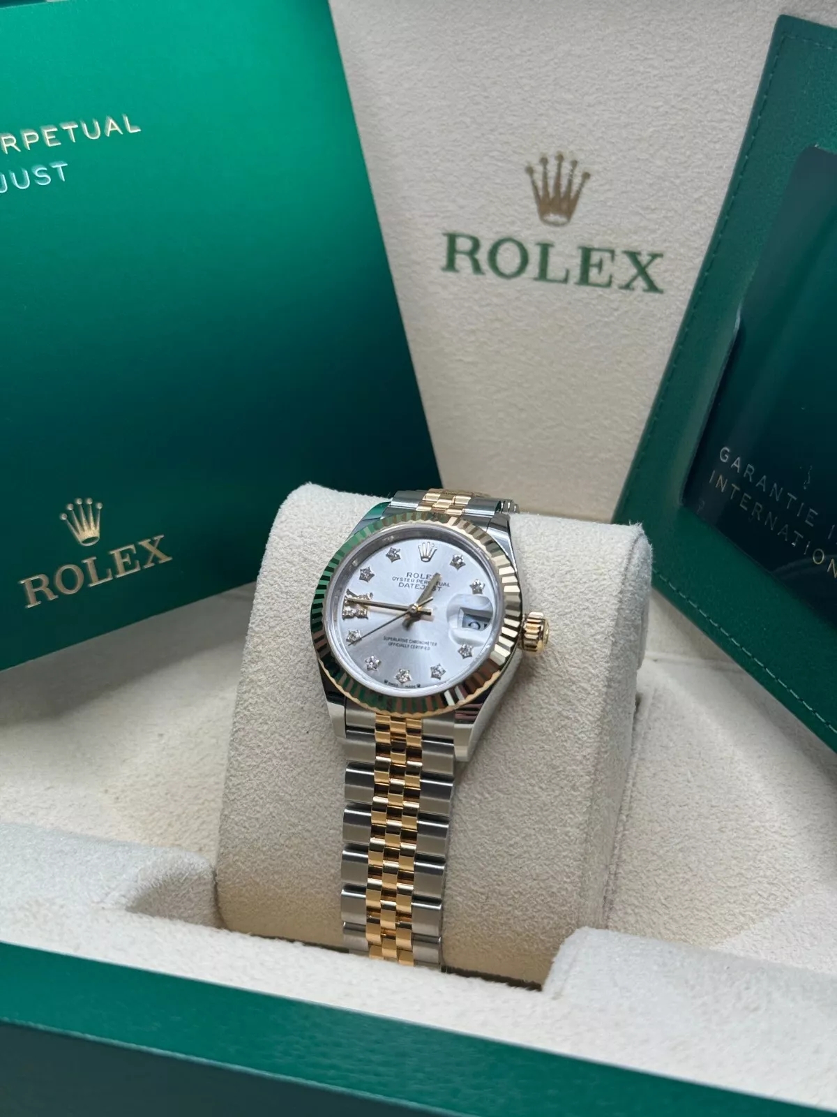 Rolex Lady-Datejust 28mm 279173 Silver Diamond Dial Oyster Bracelet - Image 11