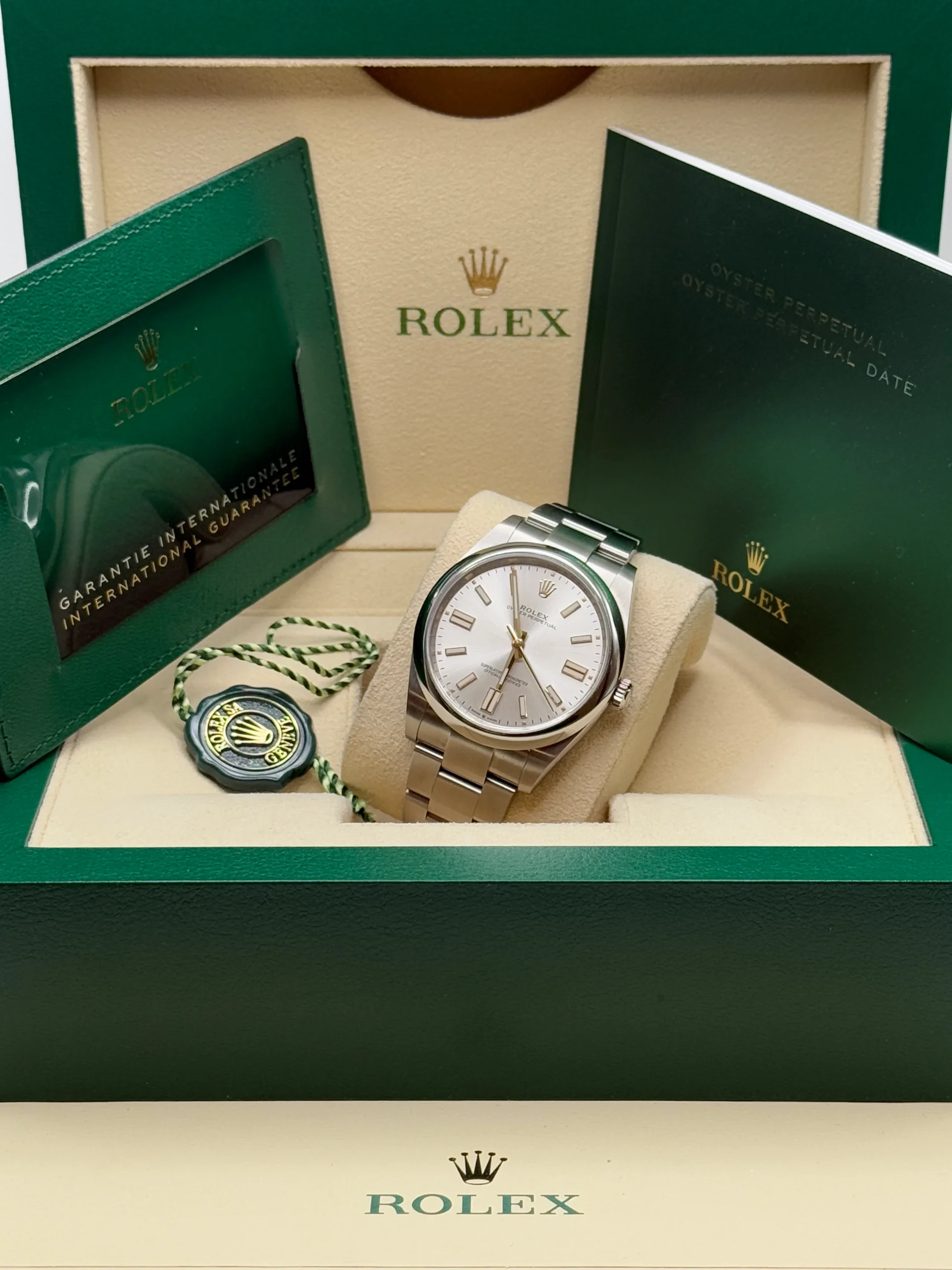 Rolex Oyster Perpetual 36mm 126000-0001 Silver Dial Oyster Bracelet - Image 10