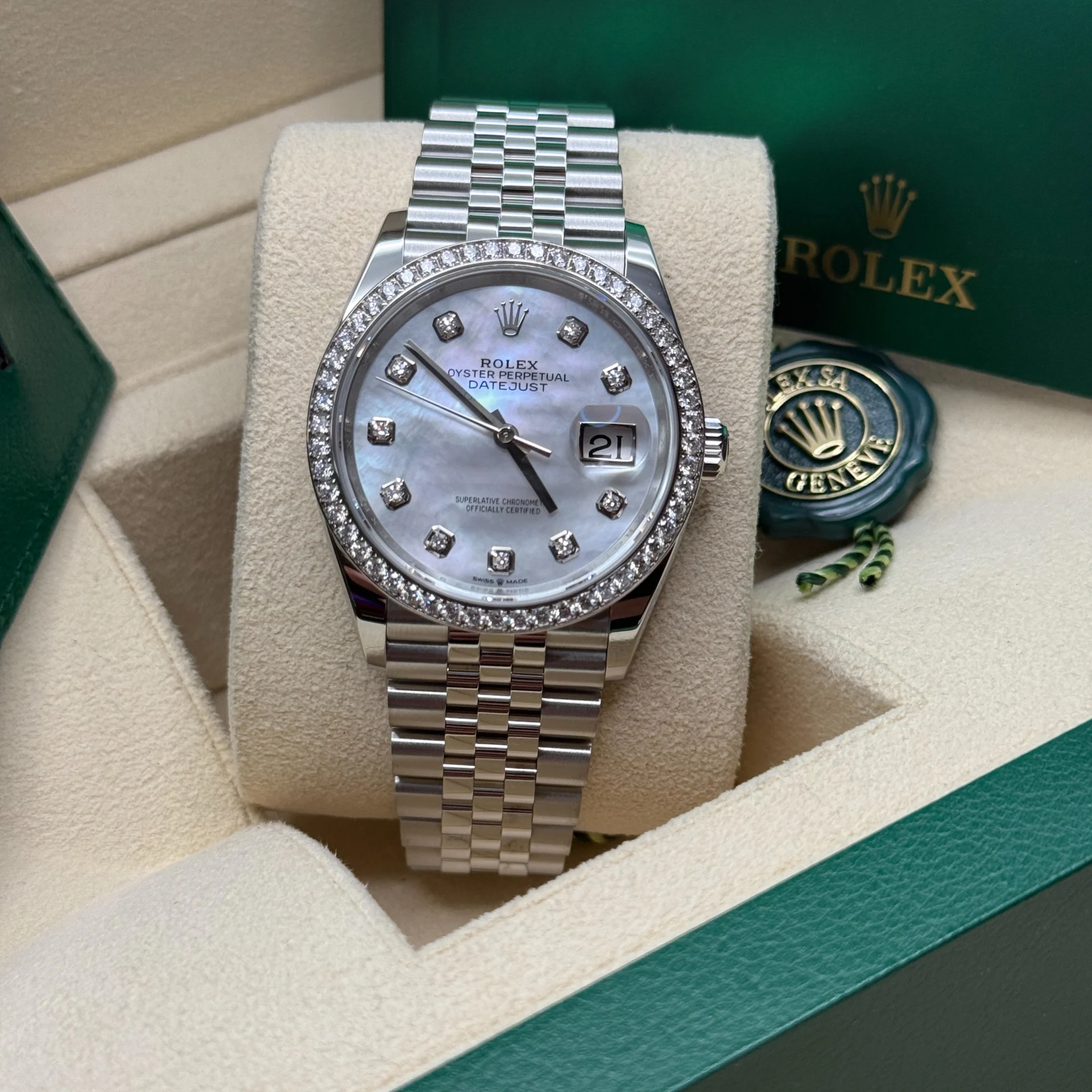 Rolex Datejust 36mm 126284 Mother-of-Pearl Dial Oyster Bracelet - Image 12