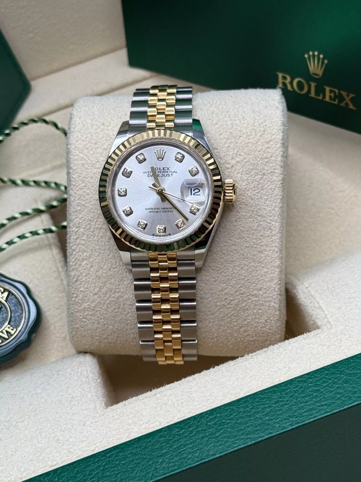 Rolex Lady-Datejust 28mm 279173 Silver Diamond Dial Oyster Bracelet - Image 9