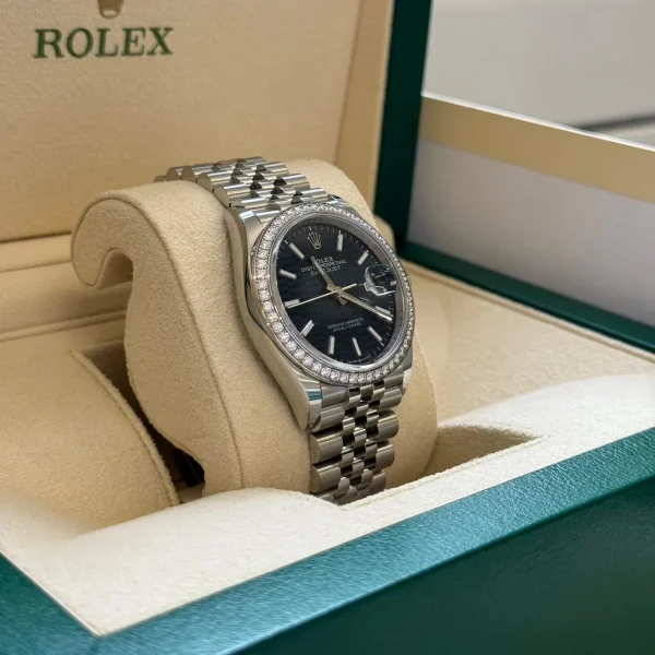Rolex  Datejust 36mm 126284 Blue Dial Jubilee Bracelet