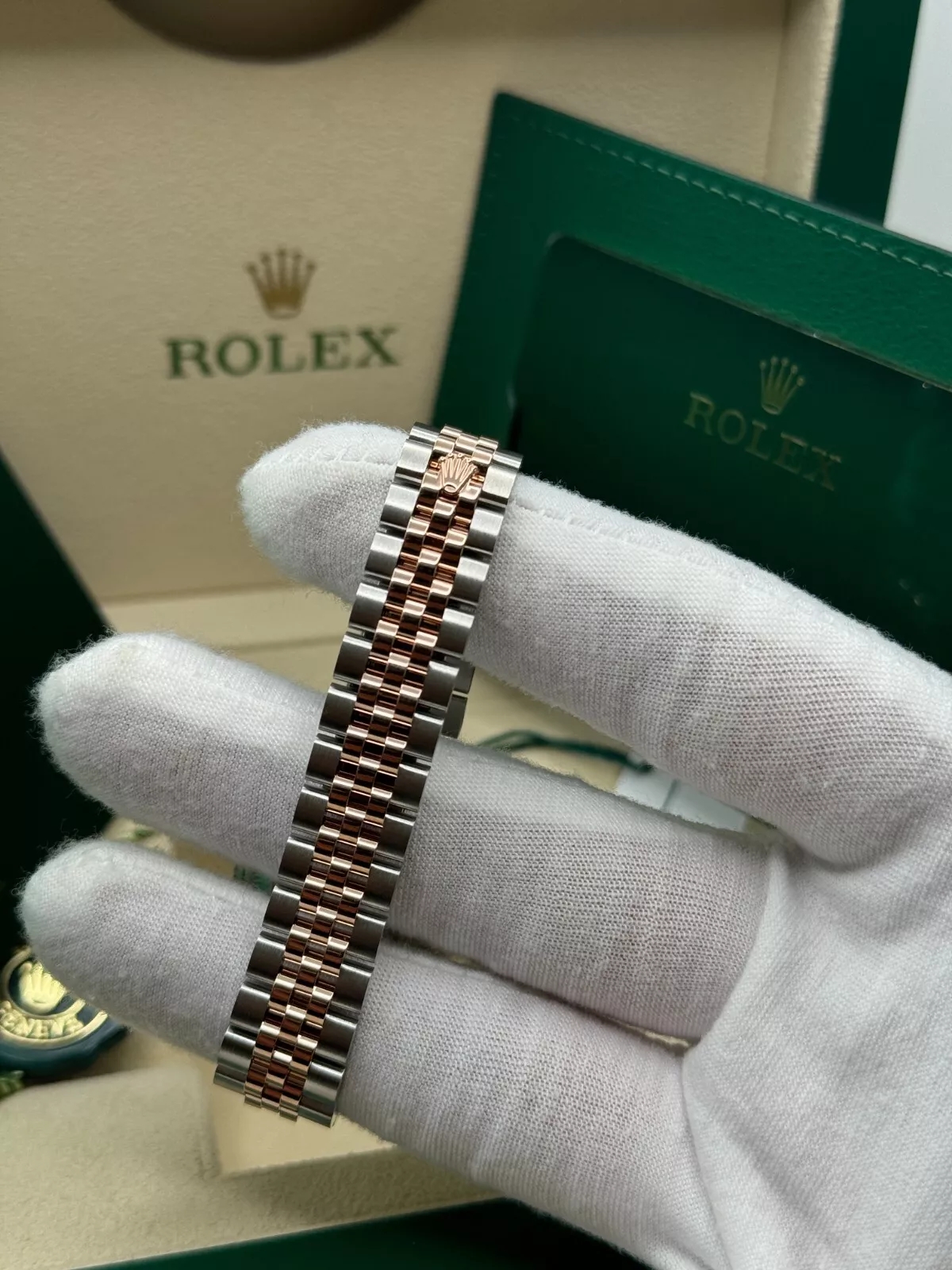 Rolex Lady-Datejust 28mm 279171 Green Diamond Oyster Stainless Steel and Rose Gold - Image 8