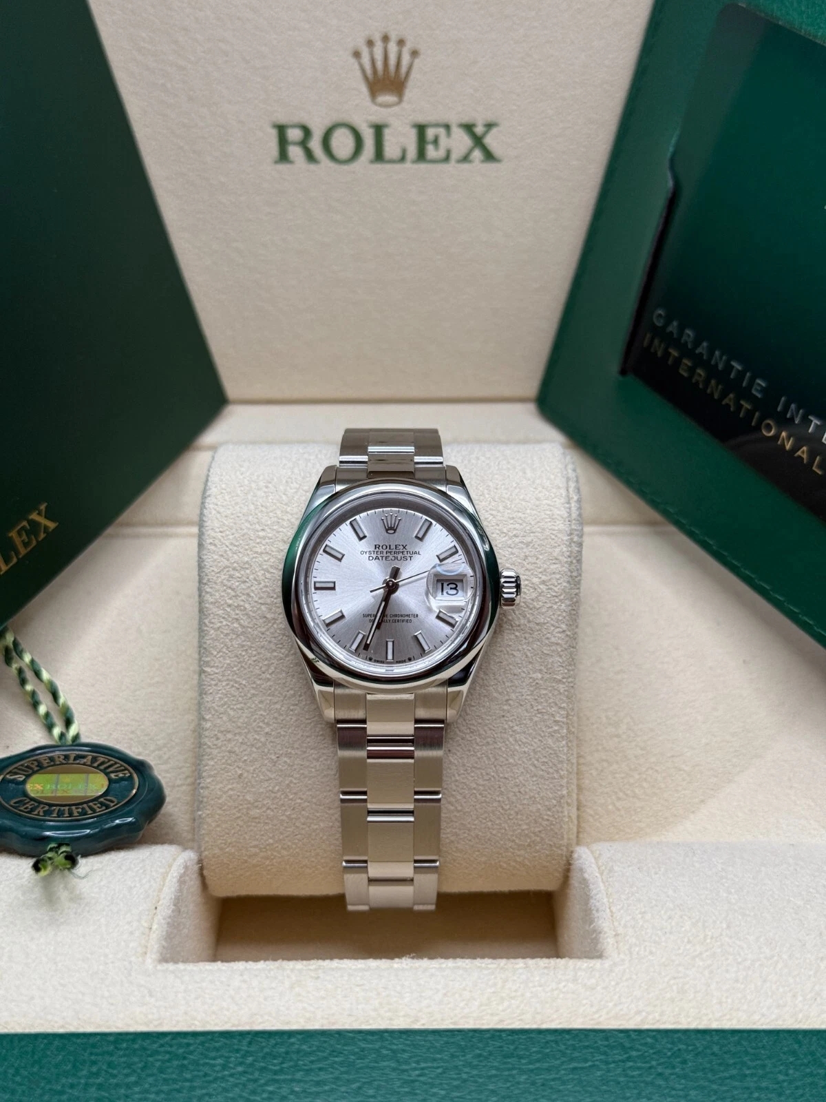 Rolex Lady-Datejust 28mm m279160 Oyster Perpetual Silver Dial Oyster Bracelet - Image 3