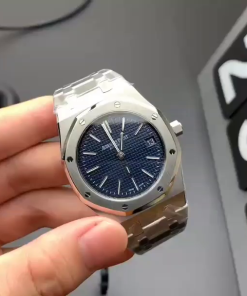 Alternative view of Audemars Piguet ROYAL OAK ??Night Blue Cloud 50?? Dial 41mm