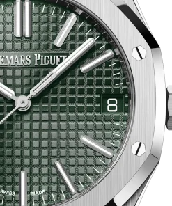 Alternative view of Audemars Piguet ROYAL OAK Khaki Green Dial 41mm
